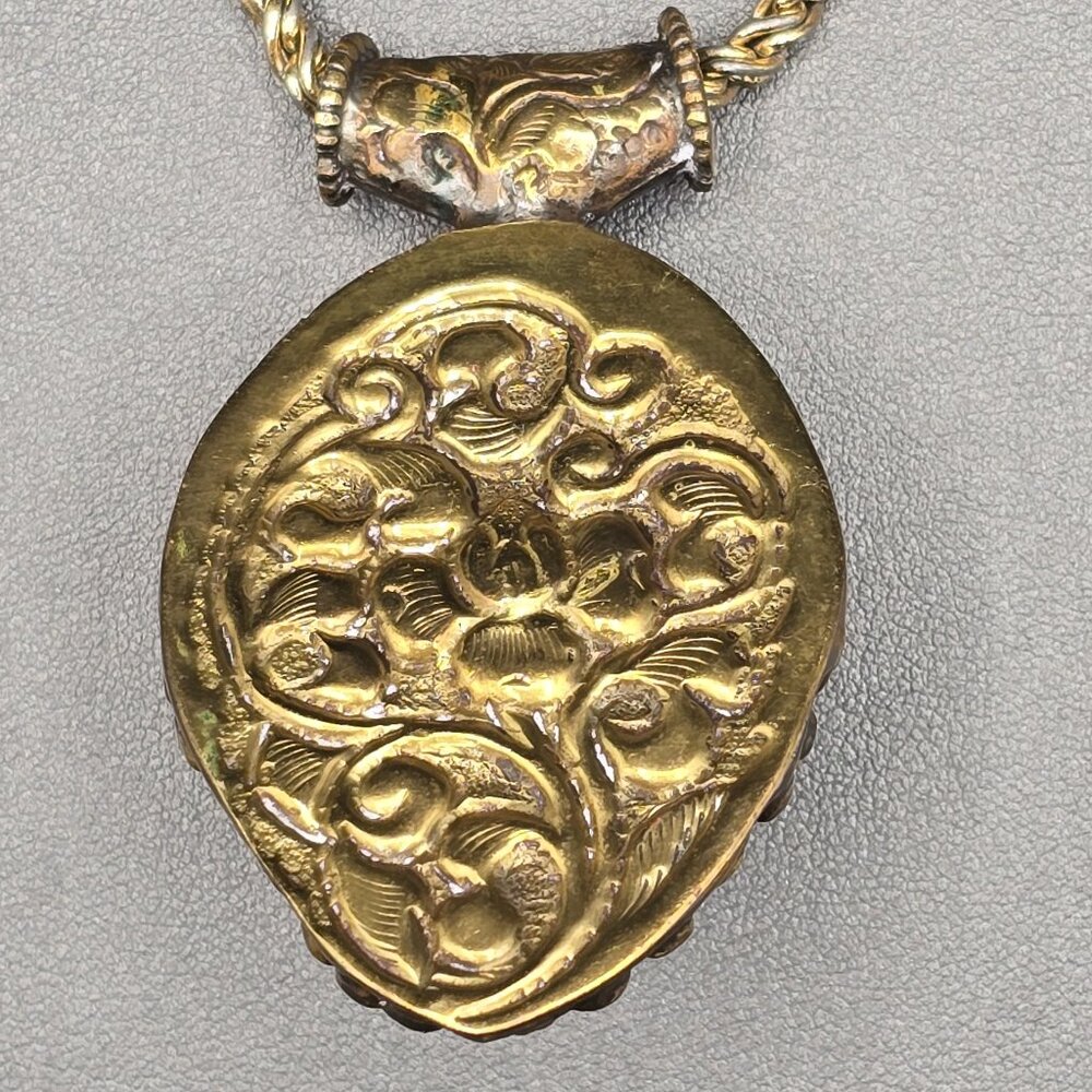Brass Slider Pendant w Raised Resin Skull & Flower and Fish Motif on 24" Chain - Picture 8 of 10